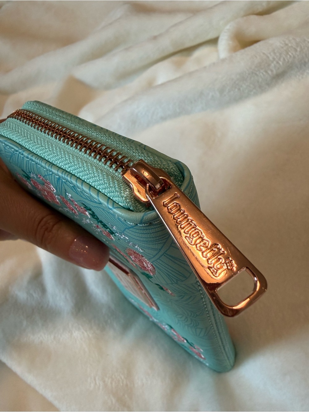 NWOT Loungefly Golden Girls Aqua Embroidered Zip Wallet with Pink Roses - Picture 4 of 11